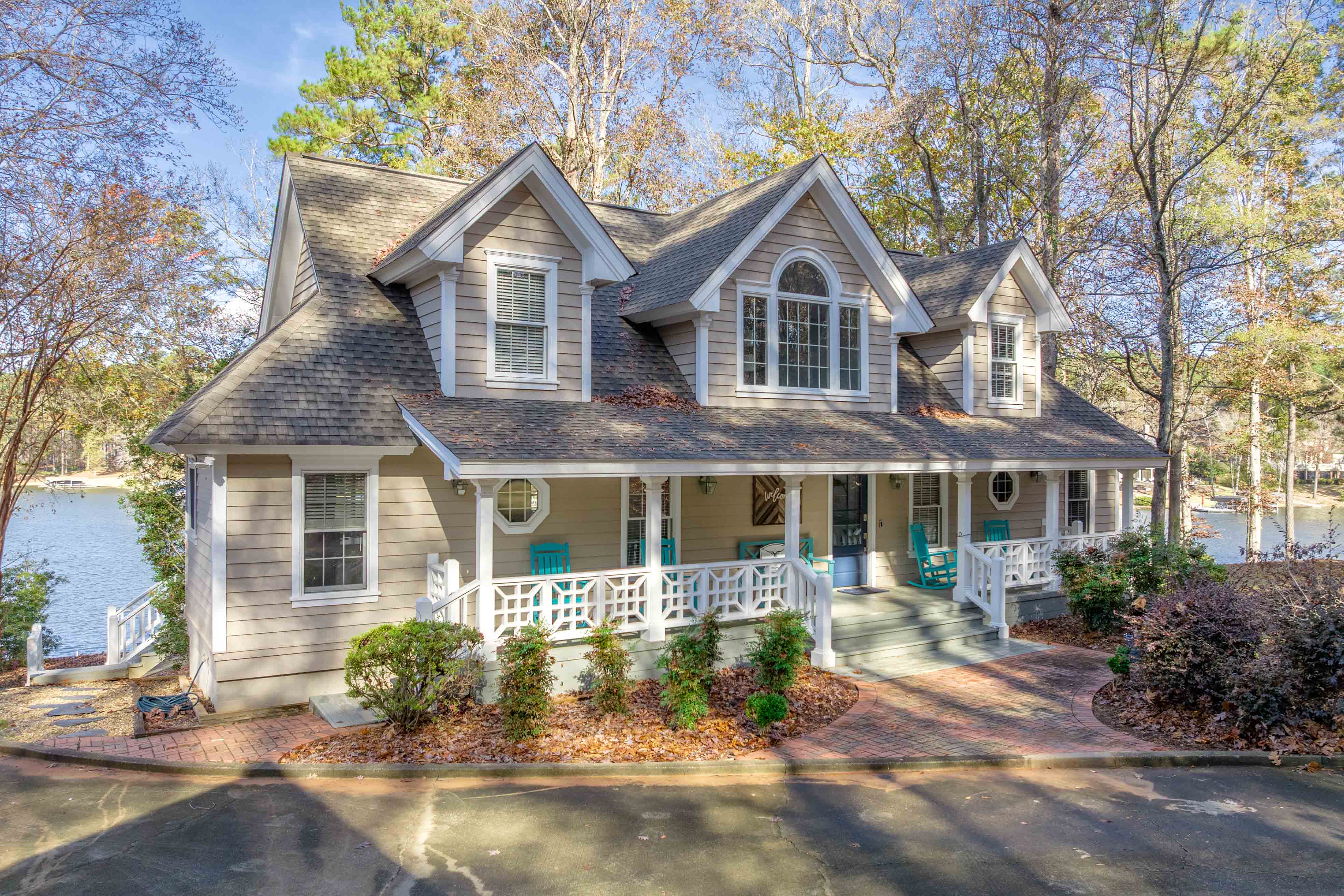 1571 Snug Harbor Drive image 3